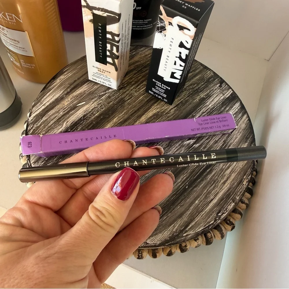 NEW Chantecaille Luster Glide Eye Liner in Color: Olive Brocade - GORGEOUS!